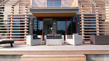 Classic House, 2 Bedrooms | Balcony