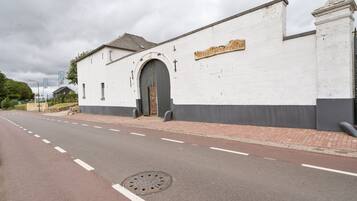 Classic House, Multiple Bedrooms | Reception