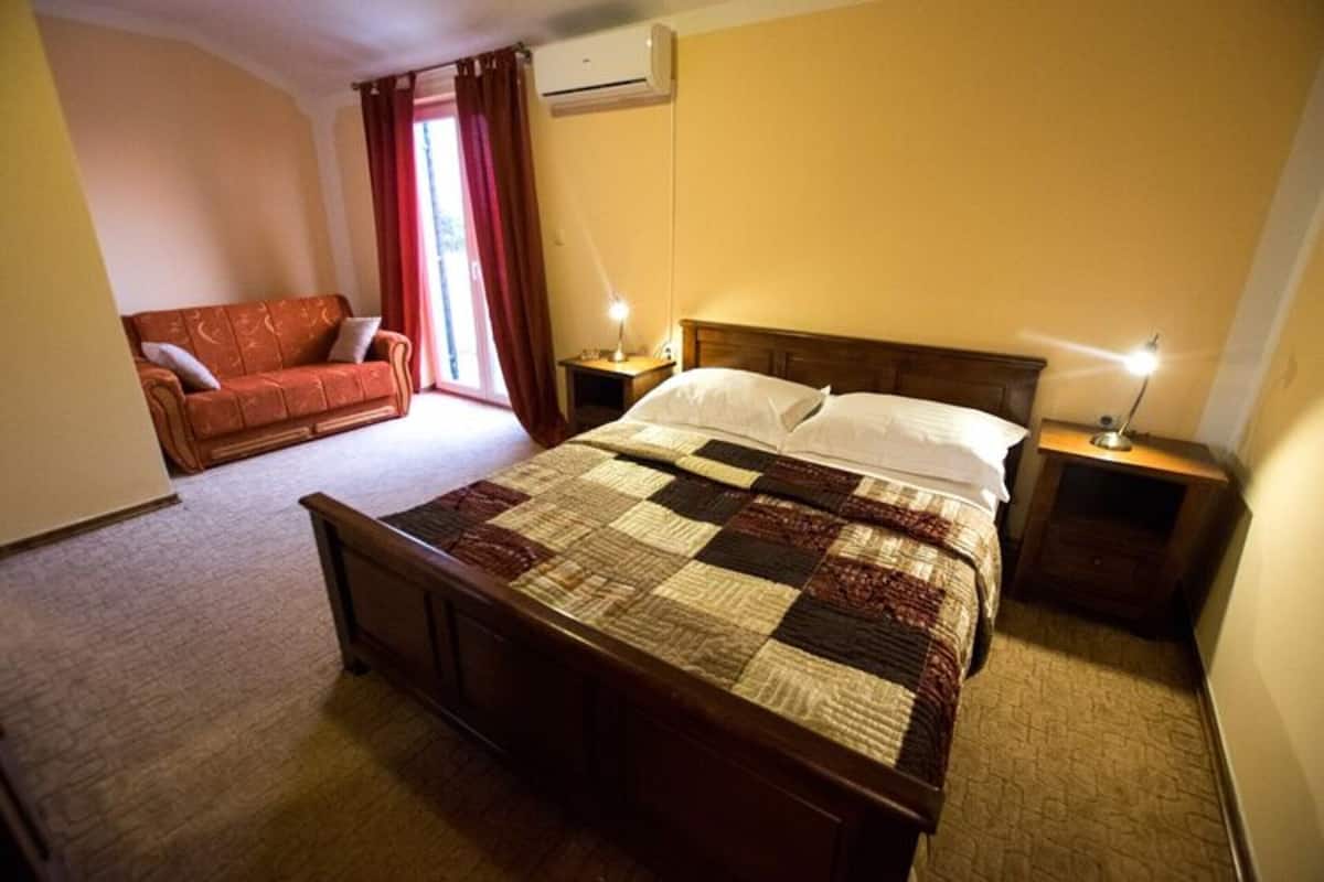 Apartamento clásico, 4 habitaciones | 11 dormitorios y mobiliario individual