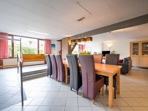 Classic House, 3 Bedrooms | Dining - Serene Holiday Home in Ulestraten With Terrace (Ulestraten)