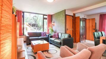 Comfort House, 3 Bedrooms | Living room