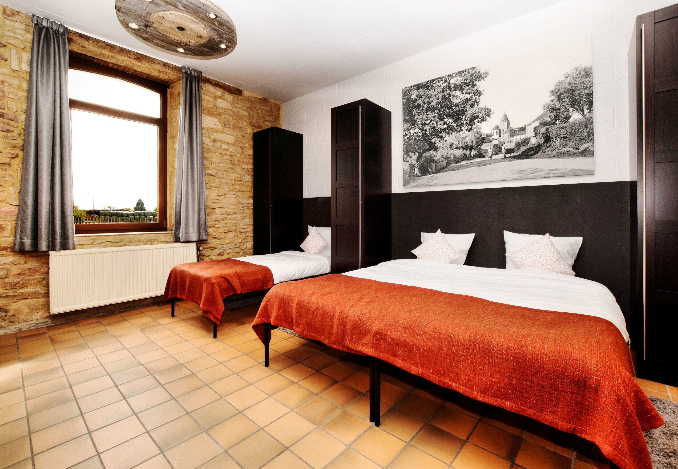 Comfort House, Multiple Bedrooms | 28 bedrooms, individually furnished, bed sheets