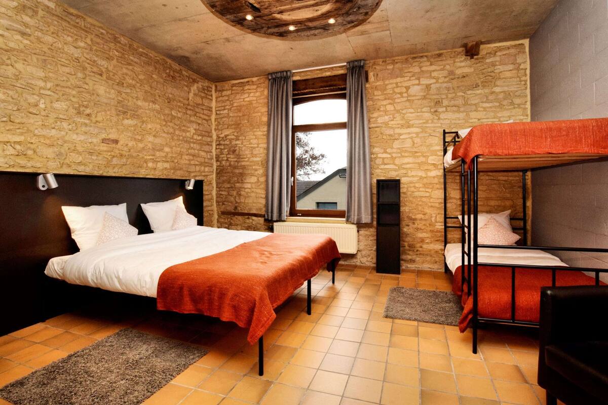 Classic House, Multiple Bedrooms | 28 bedrooms, individually furnished, bed sheets