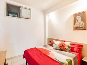 Classic Apartment, 2 Bedrooms | 1 bedroom, individually furnished, iron/ironing board, bed sheets - Simplistic Apartment in Reitani Near Lido Beach (Noto)