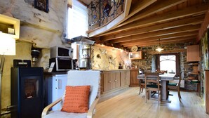 Coffee/tea maker, fridge, microwave, oven - Comfortable Luxury Villa With Private Swimming Pool (Arenas)