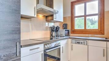 Classic-Haus, 5 Schlafzimmer | Eigene Küche | Kühlschrank, Mikrowelle, Ofen, Geschirrspüler