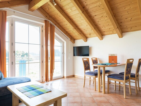 Classic House, 2 Bedrooms | Living room - Tolles Bauernhaus im Allgaeu mit Alpenblick (Ingenried)