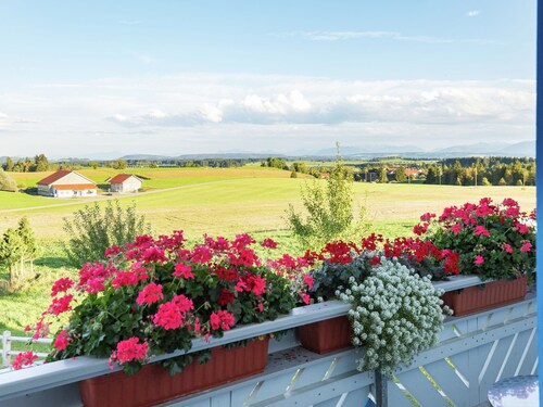 Tolles Bauernhaus im Allgaeu mit Alpenblick
