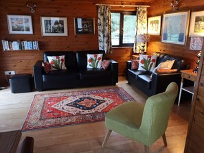 Classic Cottage, 3 Bedrooms | Living room - Spacious Cottage With Sauna Looking out on Astonishing Grasslands (Romney Marsh)