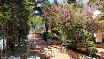 Classic-Apartment, 2 Schlafzimmer | Balkon