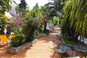 Garden - Apartment in Pietra Ligure (Pietra Ligure)
