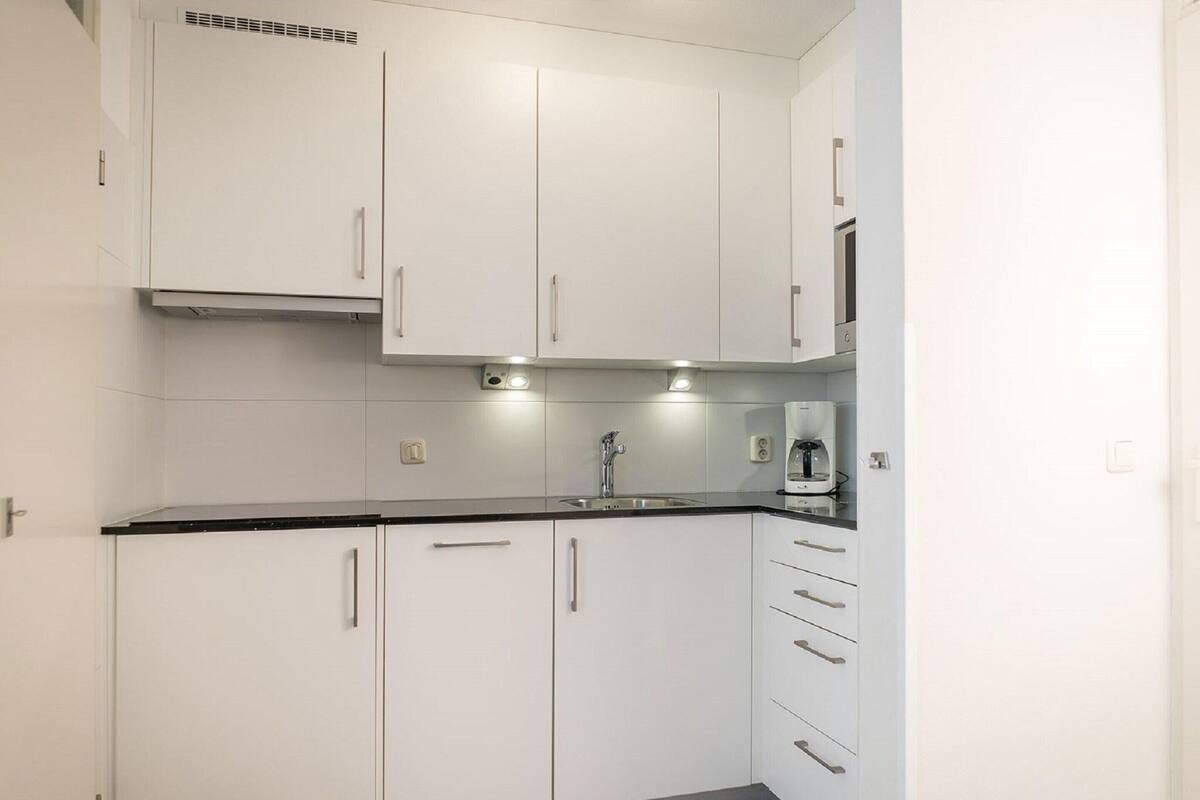 Deluxe Apartment, 2 Bedrooms | Private kitchen
