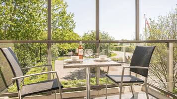 Apartemen Elite, 2 kamar tidur | Balkon