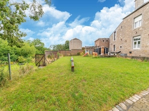 Classic House, 2 Bedrooms | Garden