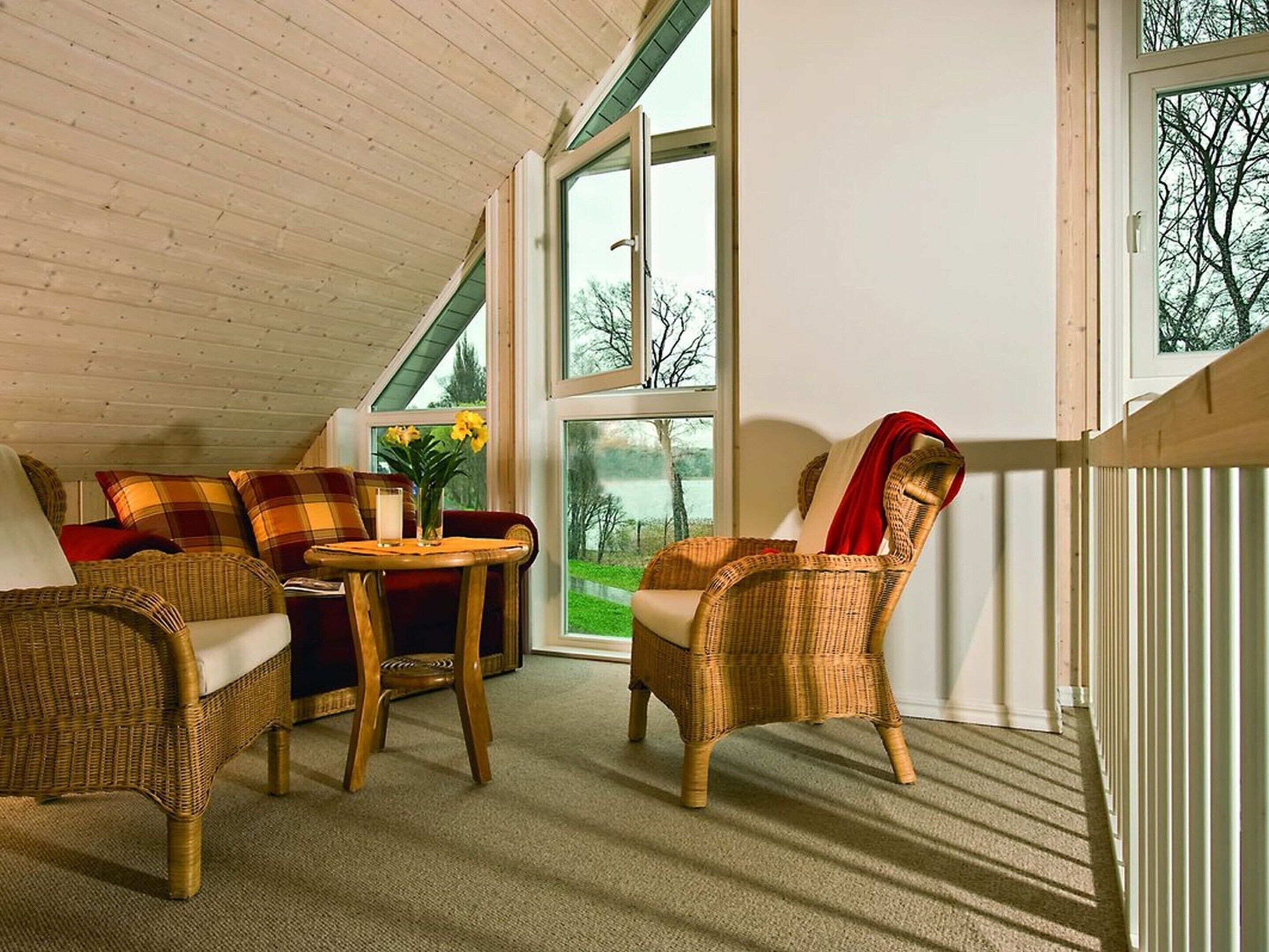 Classic Apartment, 3 Bedrooms | Living room | Fireplace, DVD player