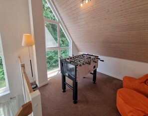 Maison Confort, plusieurs chambres | Salle de jeux