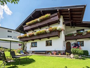 Classic Apartment, 4 Bedrooms | Exterior - Vintage Apartment in Fugen Near Ski Area (Fuegen)