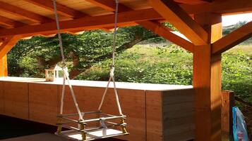 Comfort Chalet, 3 Bedrooms | Balcony