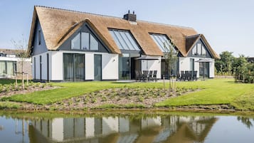 Classic Villa, 6 Bedrooms | Exterior