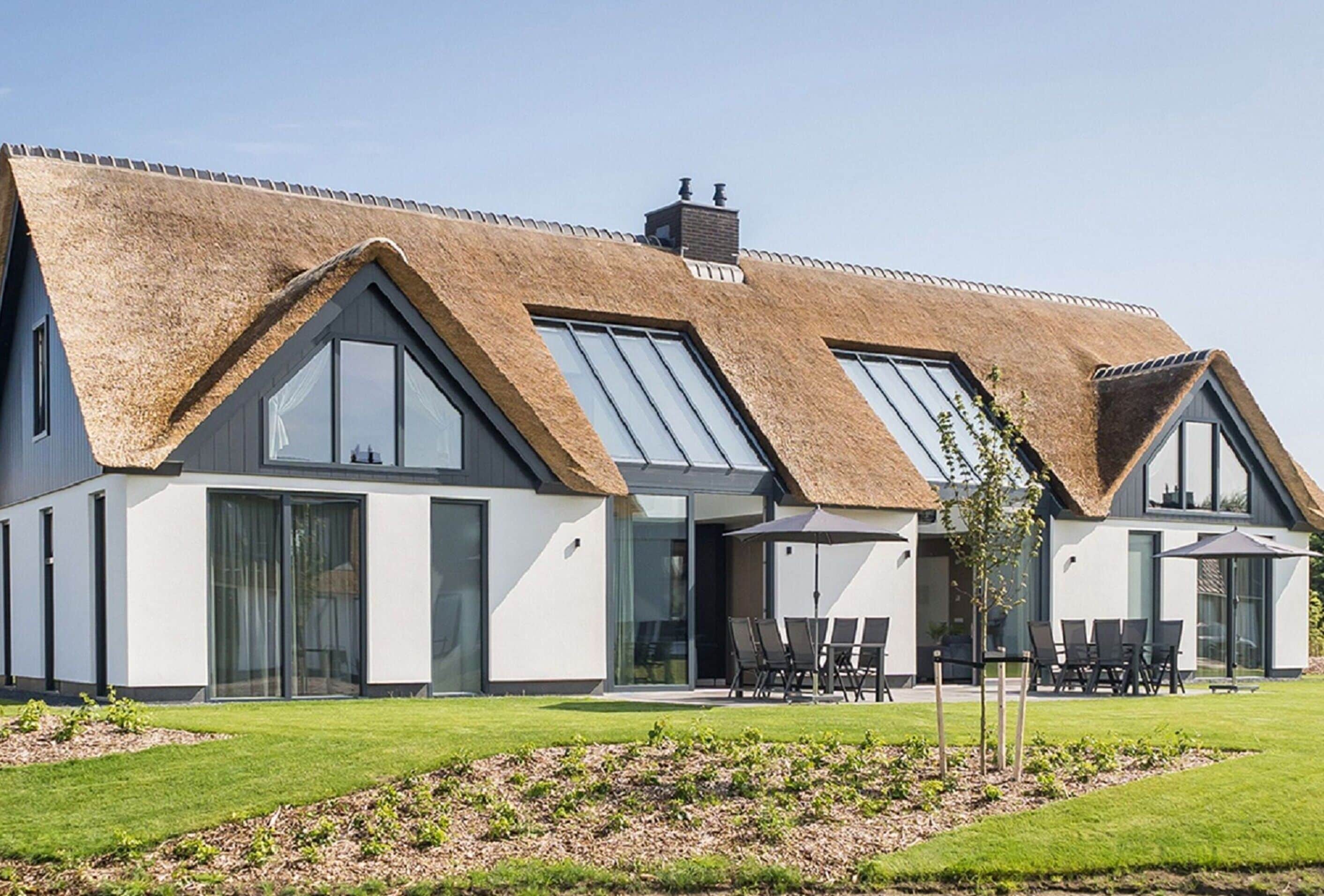 Classic Villa, 6 Bedrooms | Balcony