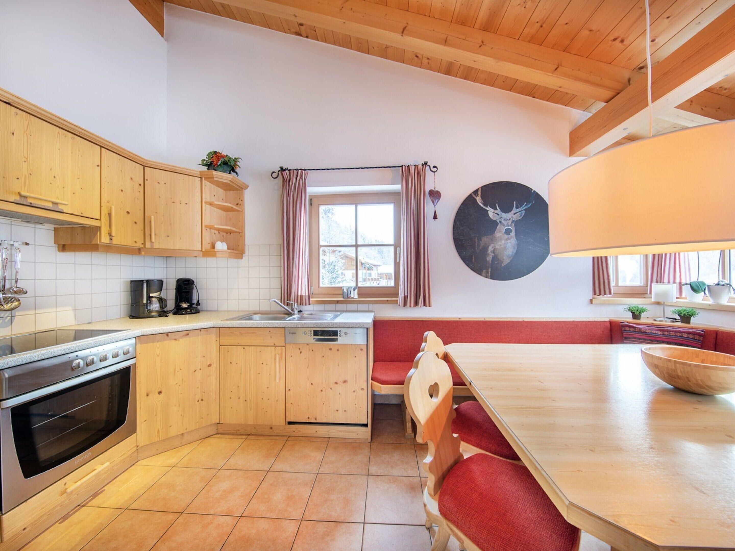 Chalet Deluks, 4 kamar tidur | Dapur pribadi | Microwave, oven, dan mesin pencuci piring