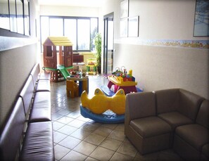 Appartement Deluxe, 2 chambres | Salle de jeux