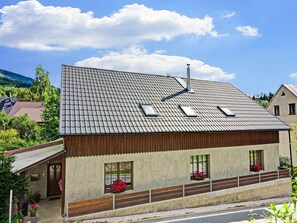 Classic House, 4 Bedrooms | Exterior - Modern Holiday Home in Cerny Dul With Private Garden (Cerny Dul)