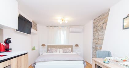 Apartments Elleon Piran