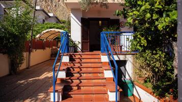 Bagian depan properti