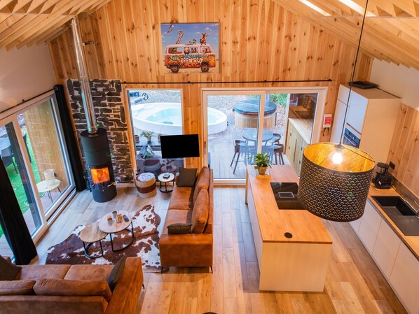 Classic Chalet, 2 Bedrooms | Living room