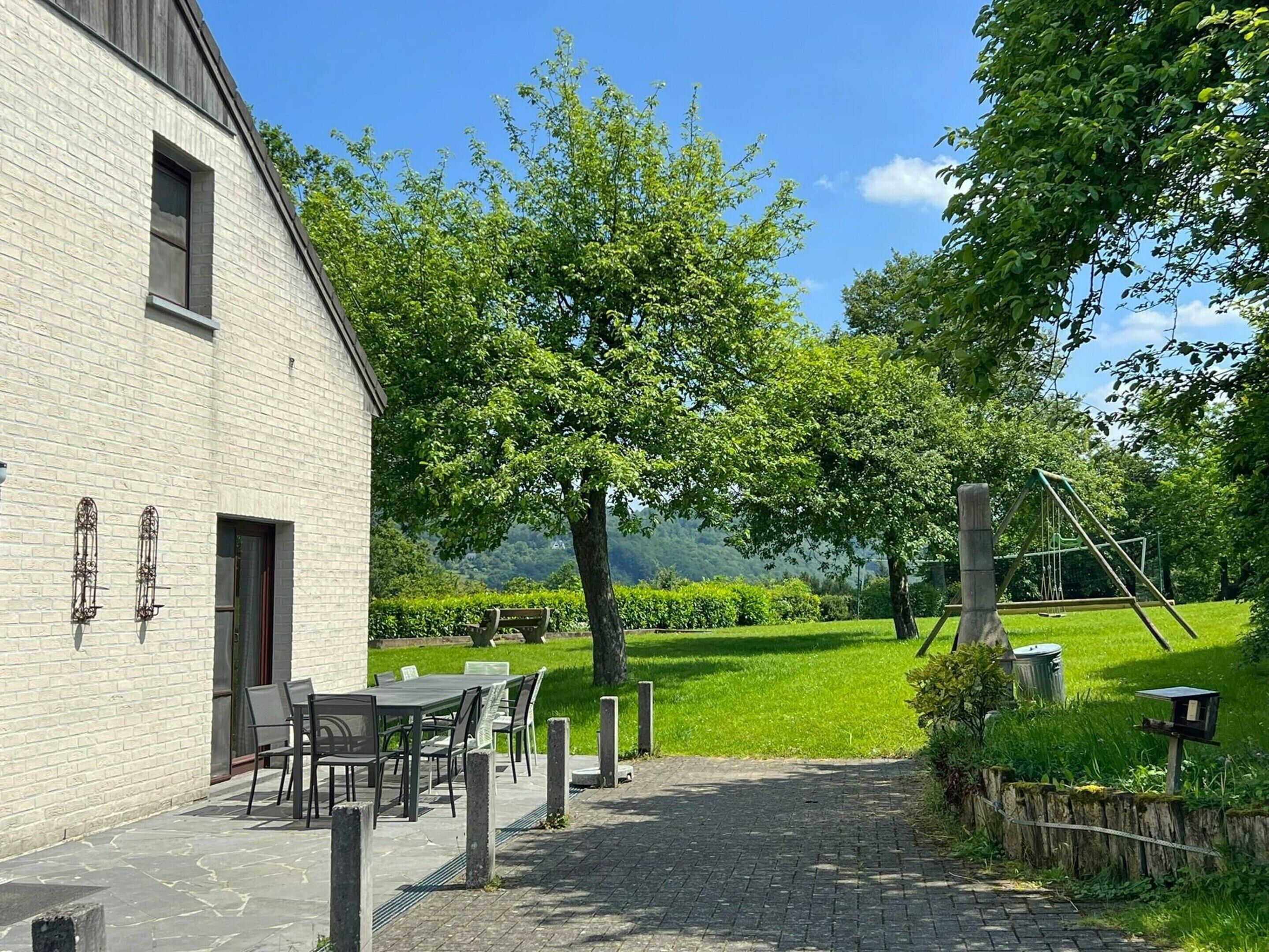 Klassiek huis, 4 slaapkamers | Balkon