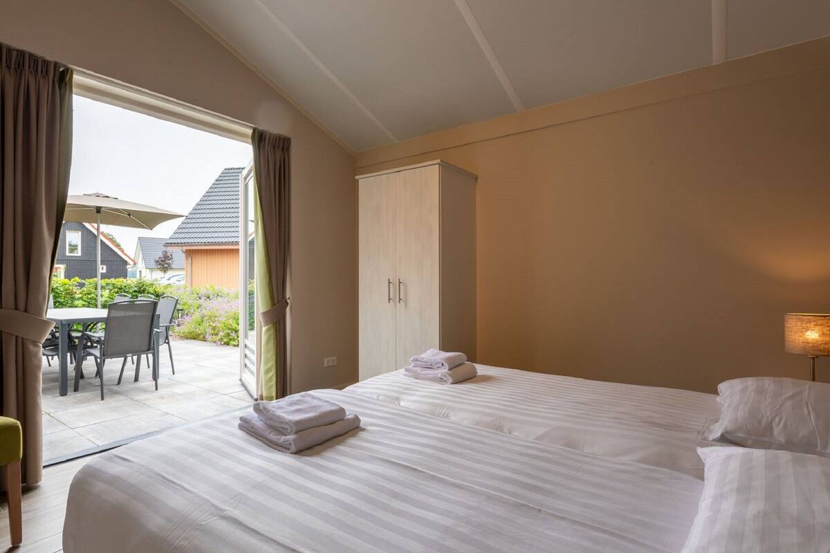 7 bedrooms, individually furnished