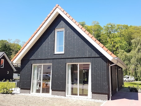 Maison Confort, 3 chambres | Extérieur. Cozy House With a Dishwasher in the Middle of the Achterhoek