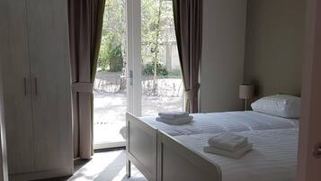 Classic House, 4 Bedrooms | 7 bedrooms, individually furnished