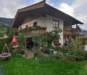 Classic Apartment, 2 Bedrooms | Exterior - Cosy Apartment With Garden in Salzburger Land (Piesendorf)