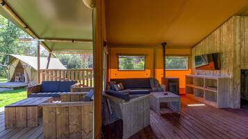 Tenda Klasik, 3 kamar tidur | Balkon