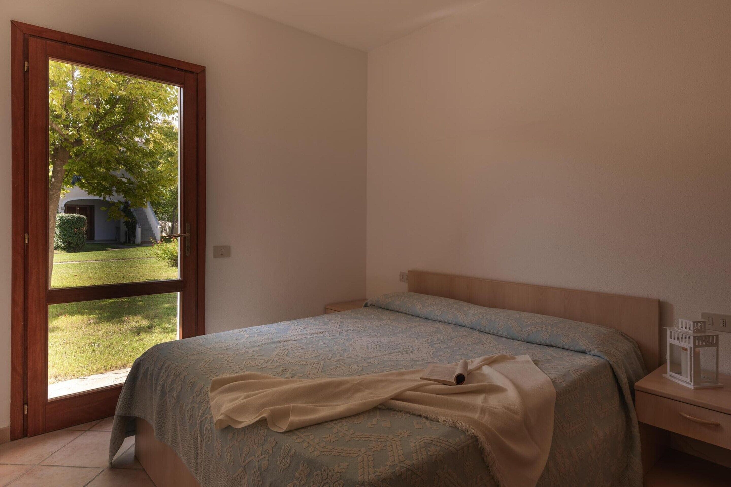 Classic Apartment, 2 Bedrooms | 2 bedrooms, individually furnished