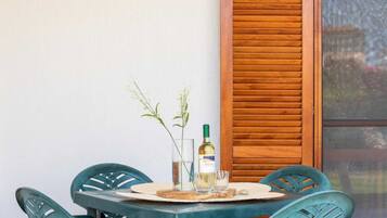 Comfort Apartment, 1 Bedroom | Living room