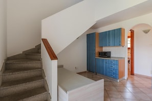 Classic Apartment, 2 Bedrooms | Interior