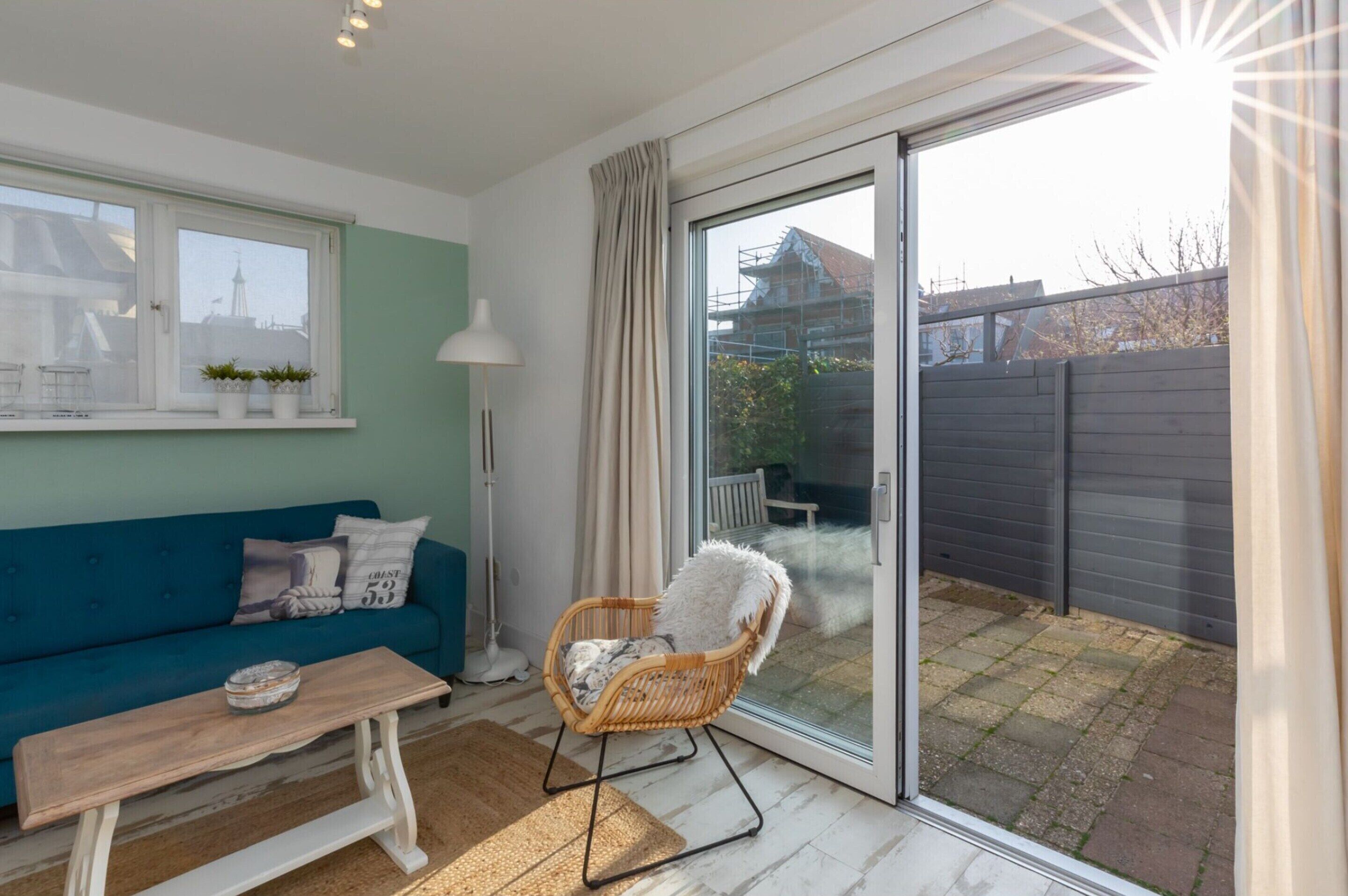 Classic House, 2 Bedrooms | Living room