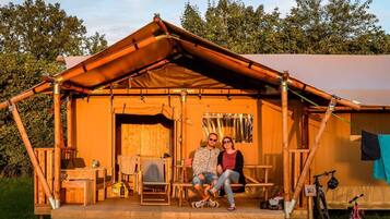 Lều phong cách cổ điển, 2 phòng ngủ | Ngoại thất