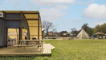 Lều Deluxe, 2 phòng ngủ | Ban công