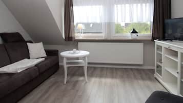 Classic Apartment, 2 Bedrooms | Living room