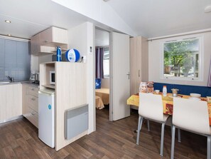 Classic Chalet, 3 Bedrooms | Living room - Modern Detached Chalet With Terrace Near the Beach (Cesenatico)