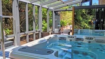 Comfort Villa, Multiple Bedrooms | Spa treatment