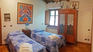 Luokittelematon kuva, 4 kautta 94, painike