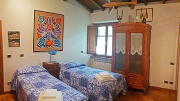 Comfort Villa, Multiple Bedrooms | 14 bedrooms, individually furnished, iron/ironing board, bed sheets