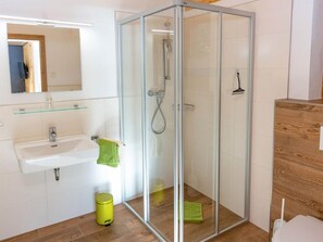 Hus Classic - 3 sovrum | Badrum | Dusch