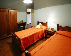 Classic Apartment, 2 Bedrooms | 2 bedrooms, individually furnished