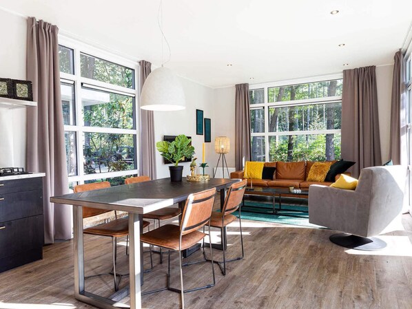 Living room - Detached, Light Chalet With Dishwasher not far From Hoorn (Berkhout)